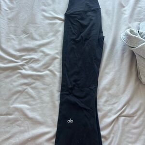 Alo High-Rise Black Leggings